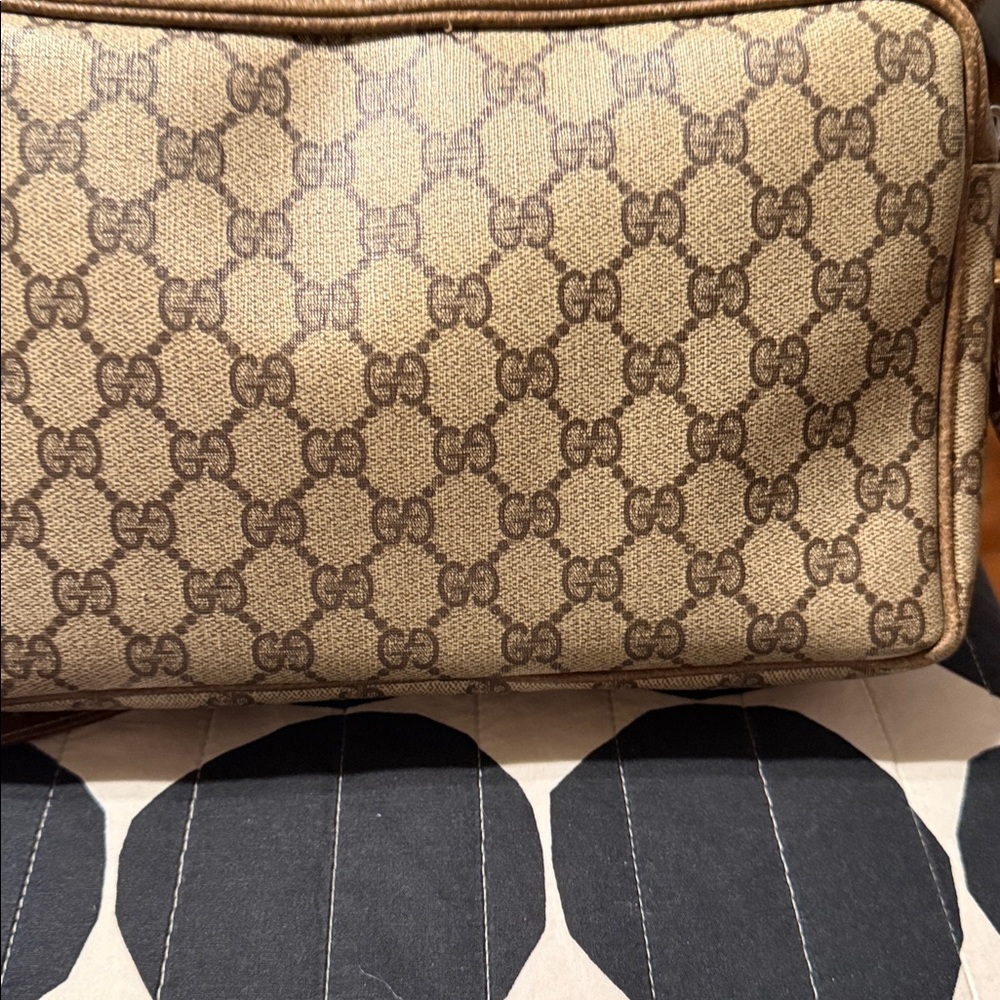 Gucci Tan and Brown Monogram Messenger Bag - Picture 4 of 12